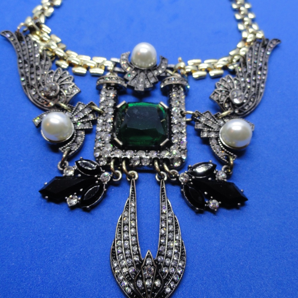 Statement Rhinestone Angel Wing Necklace - Picture 3 of 8